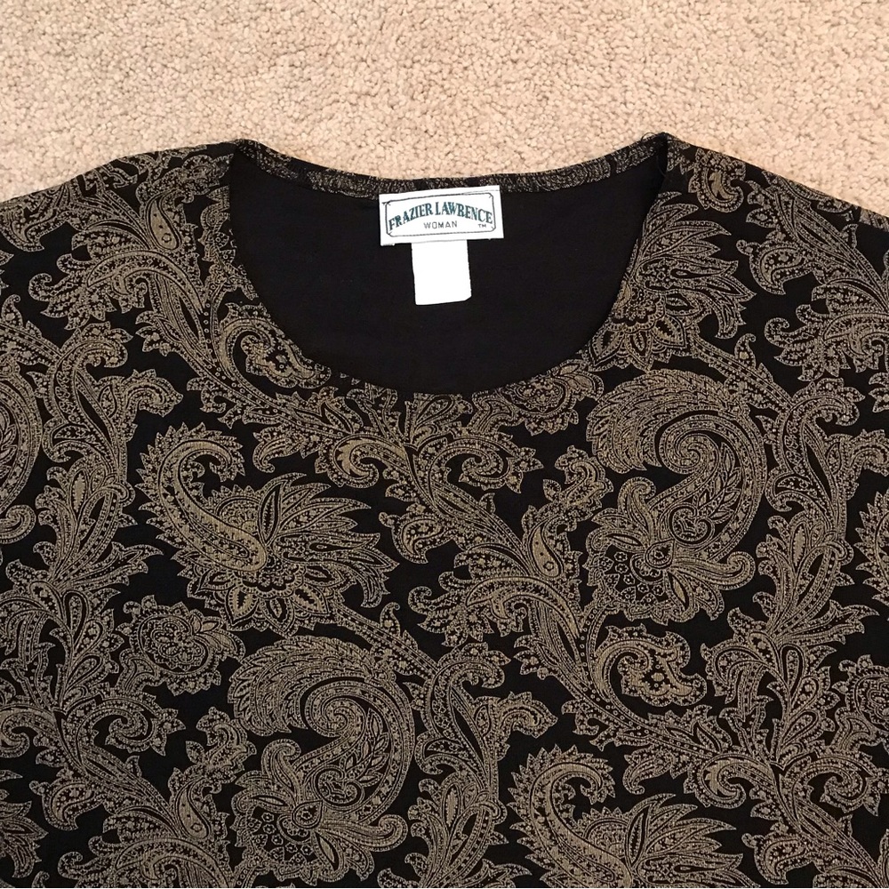 Elegant Black and Gold Paisley Blouse - Picture 3 of 9